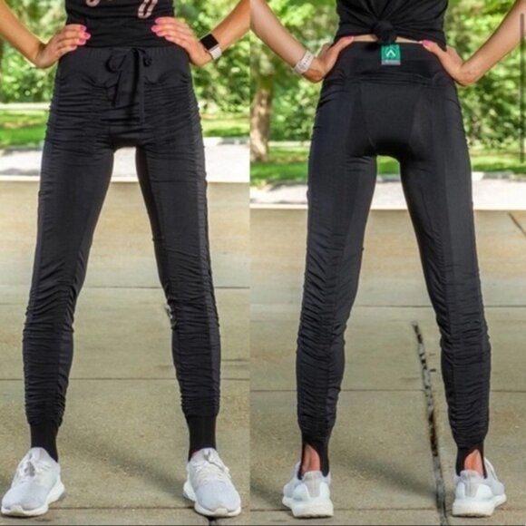 Agogie 20+ Resistance Pants With Built-in Resistance Bands in Black, Size Medium - Picture 1 of 10